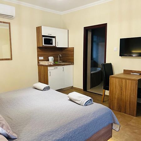 Harmonia Vendeghaz Hotel Miskolc Exterior photo