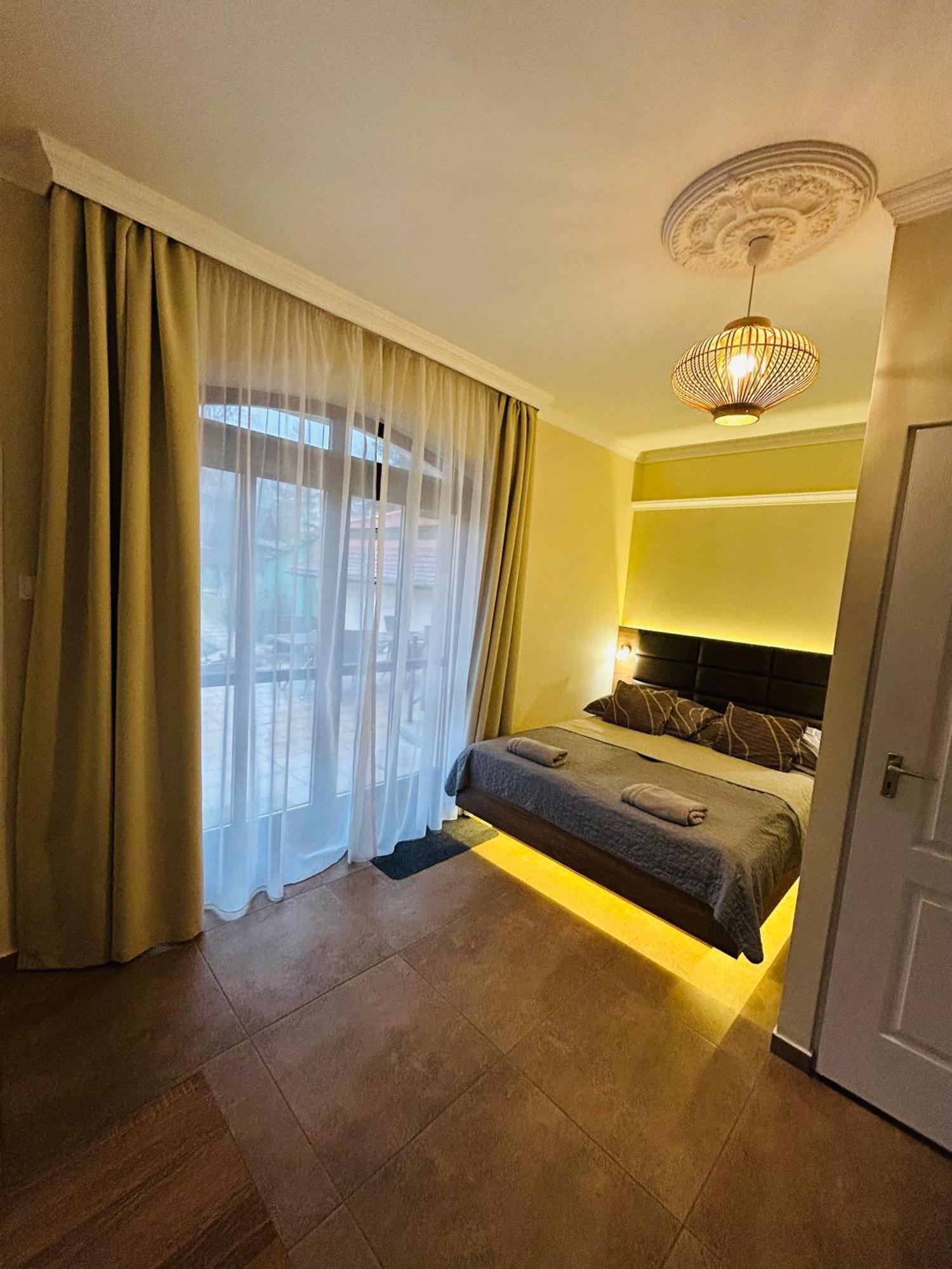 Harmonia Vendeghaz Hotel Miskolc Exterior photo