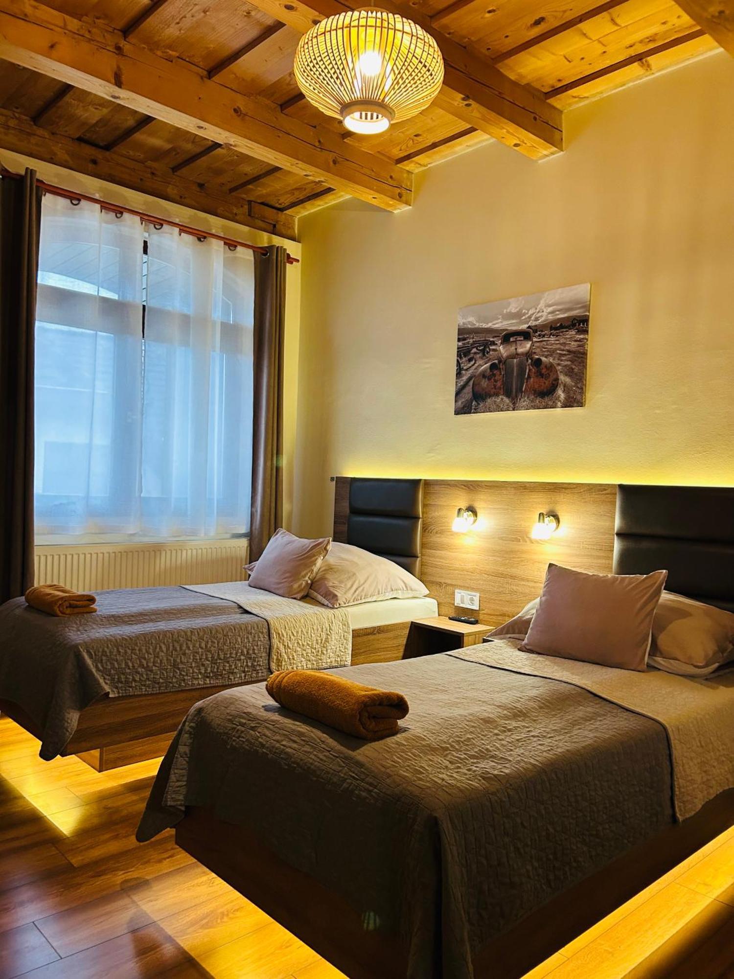 Harmonia Vendeghaz Hotel Miskolc Exterior photo