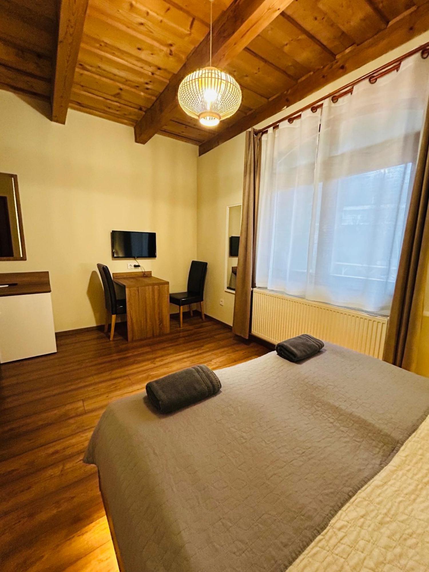 Harmonia Vendeghaz Hotel Miskolc Exterior photo