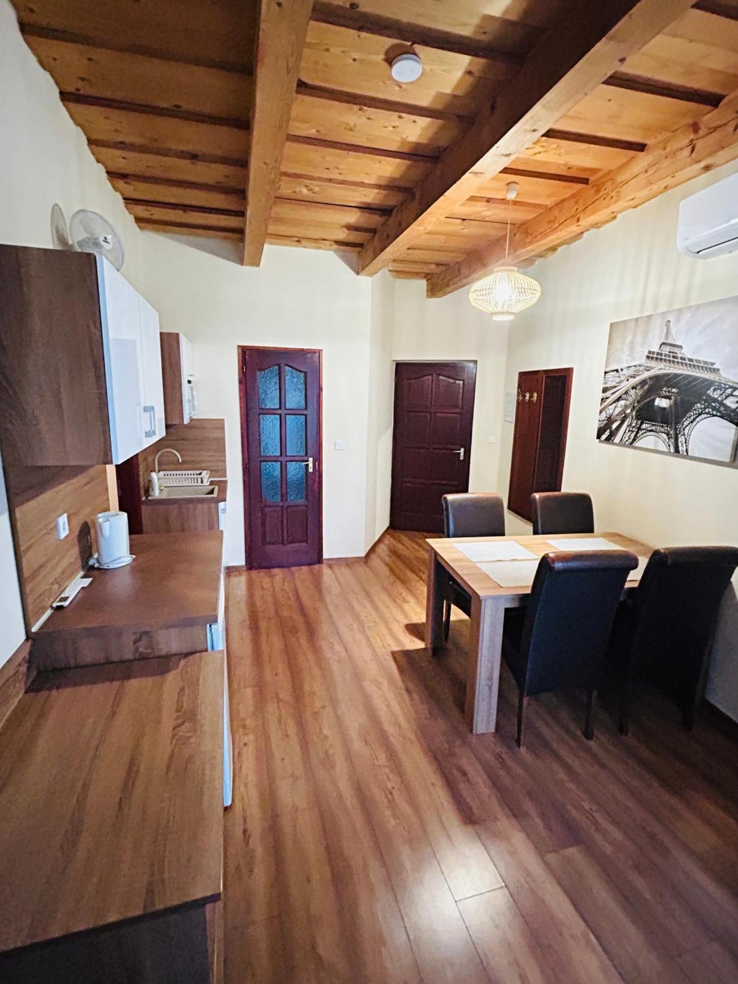 Harmonia Vendeghaz Hotel Miskolc Exterior photo