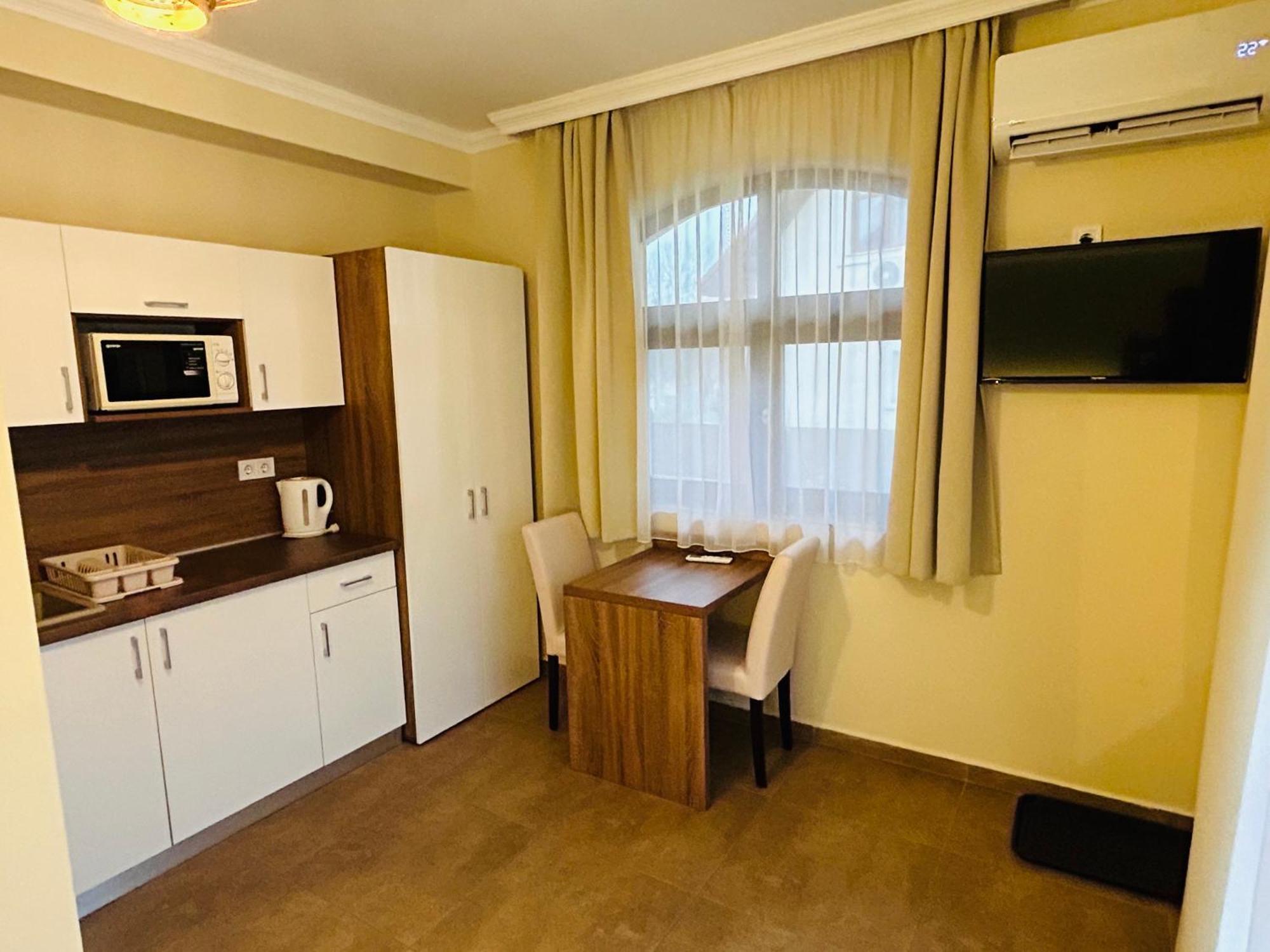 Harmonia Vendeghaz Hotel Miskolc Exterior photo